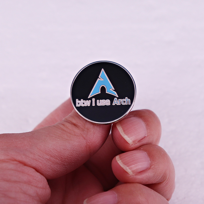 1個入り「BTW I Use Arch」エナメルピン - A - Tech Accessories To Gift のレビューと価格