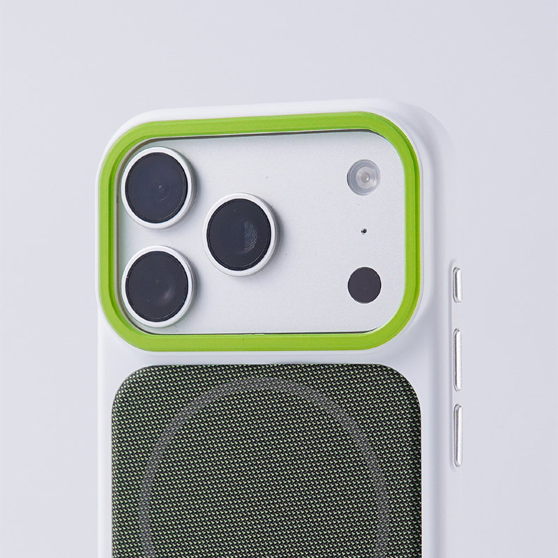 マグセーフ対応iPhoneケース用マグネティックアニメーショ - Tech Accessories Hard Case のレビューと価格