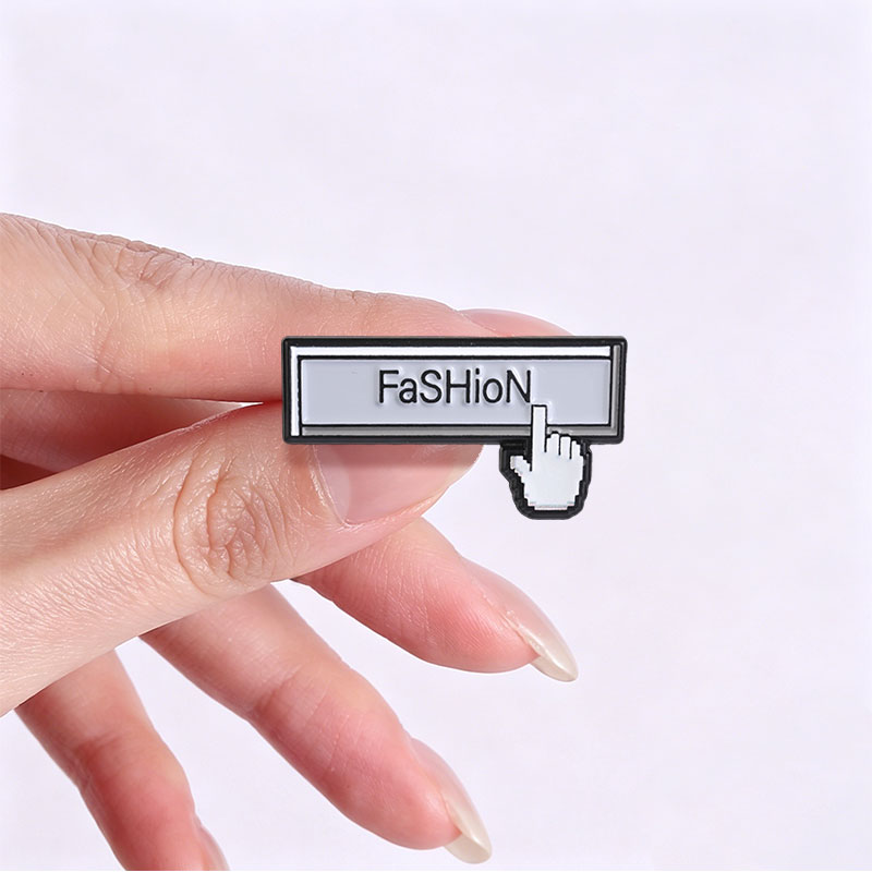 ピクセルカーソルファッションテキストエナメルピン Y2K レ - Tech Accessories To Gift のレビューと価格