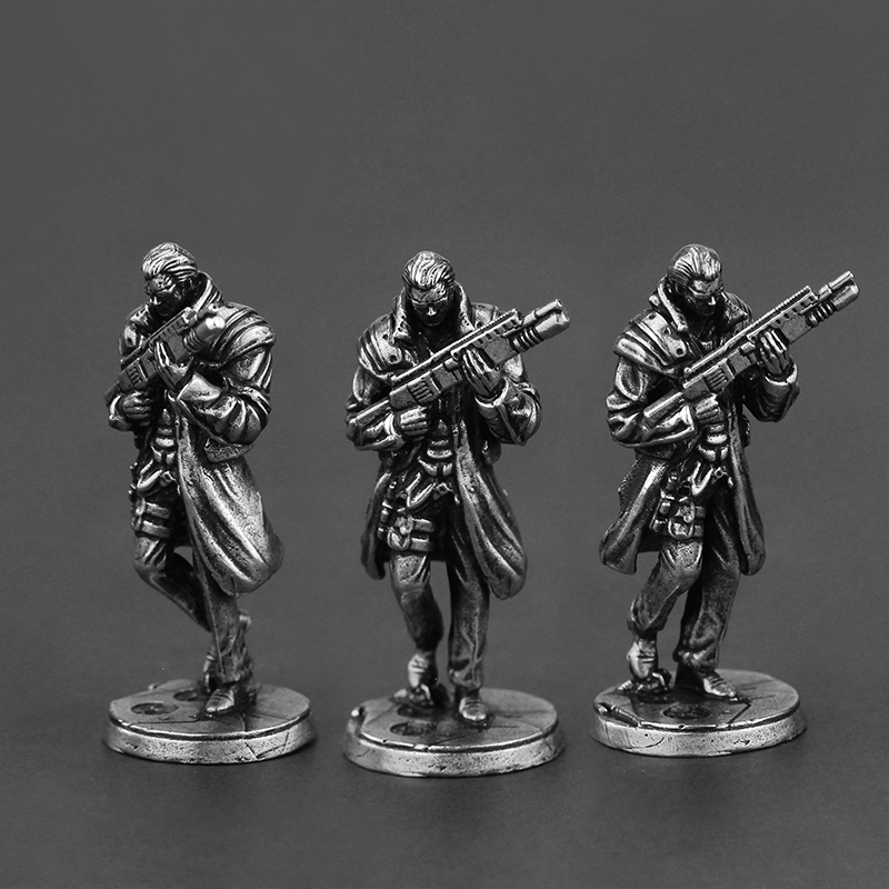 未来的なハイテクサイバーパンクスタイルの金属兵士モデルボード - Tech Accessories To Gift のレビューと価格