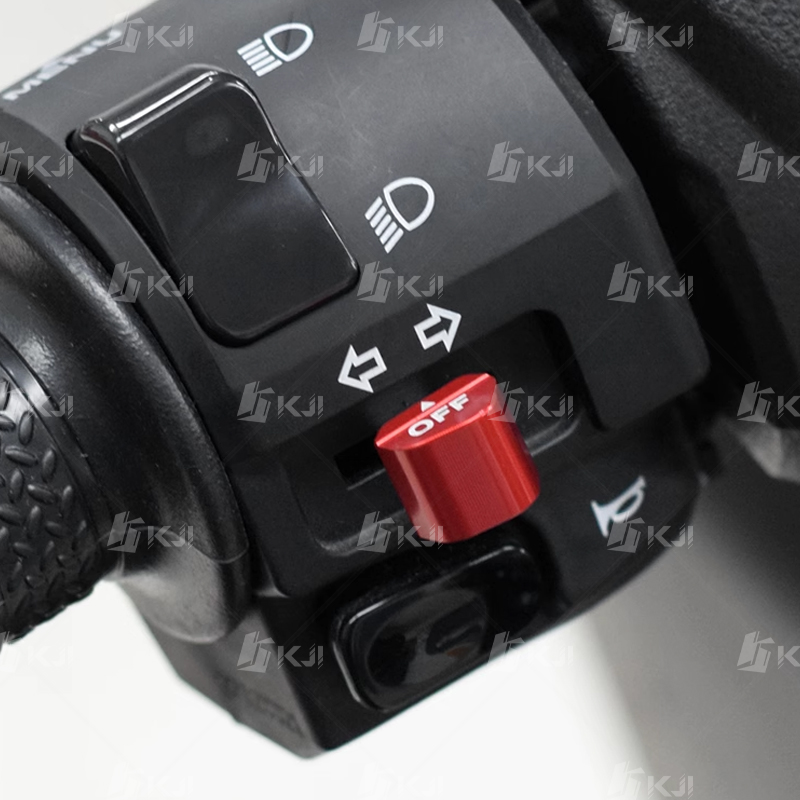 ヤマハ XMAX/NMAX/NVX/AEROX 300/25 - Xmax Tech Max Accessories のレビューと価格