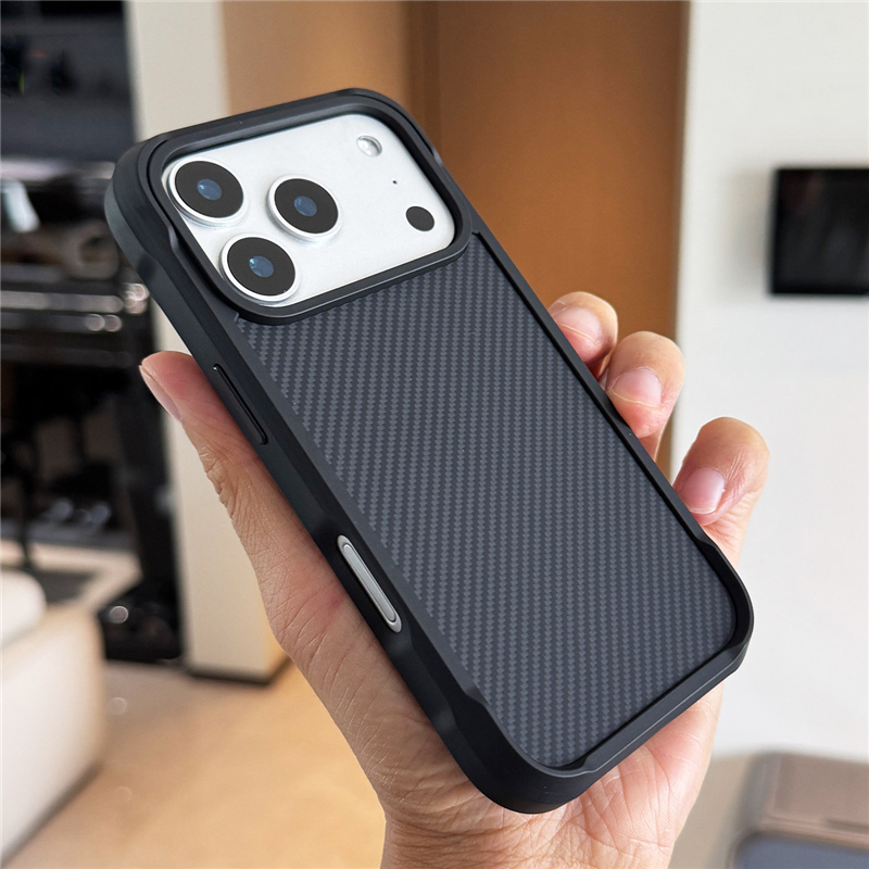 Magsafe対応 オリジナルテック ウーブンカーボンファイ - Tech Accessories Hard Case のレビューと価格